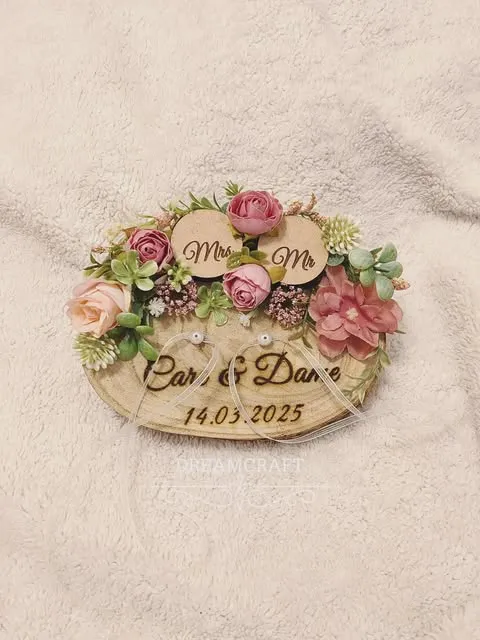Oval engraved wooden ring holder with blush florals